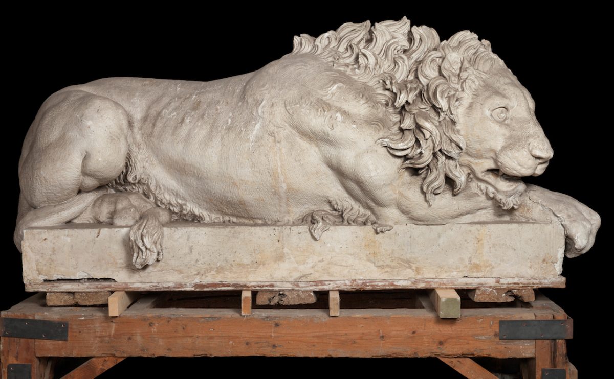 Rezzonico lion model, 'Awake' before conservation treatment in 2014